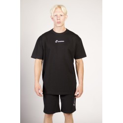 T-shirt über Größe
