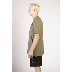 T-shirt über Größe