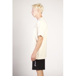 T-shirt über Größe